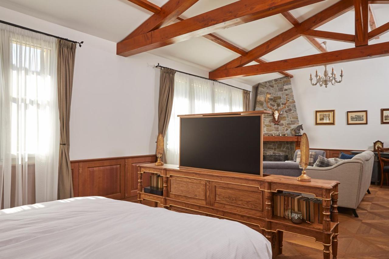Chateau De Clotte & Suites Les Salles-de-Castillon エクステリア 写真